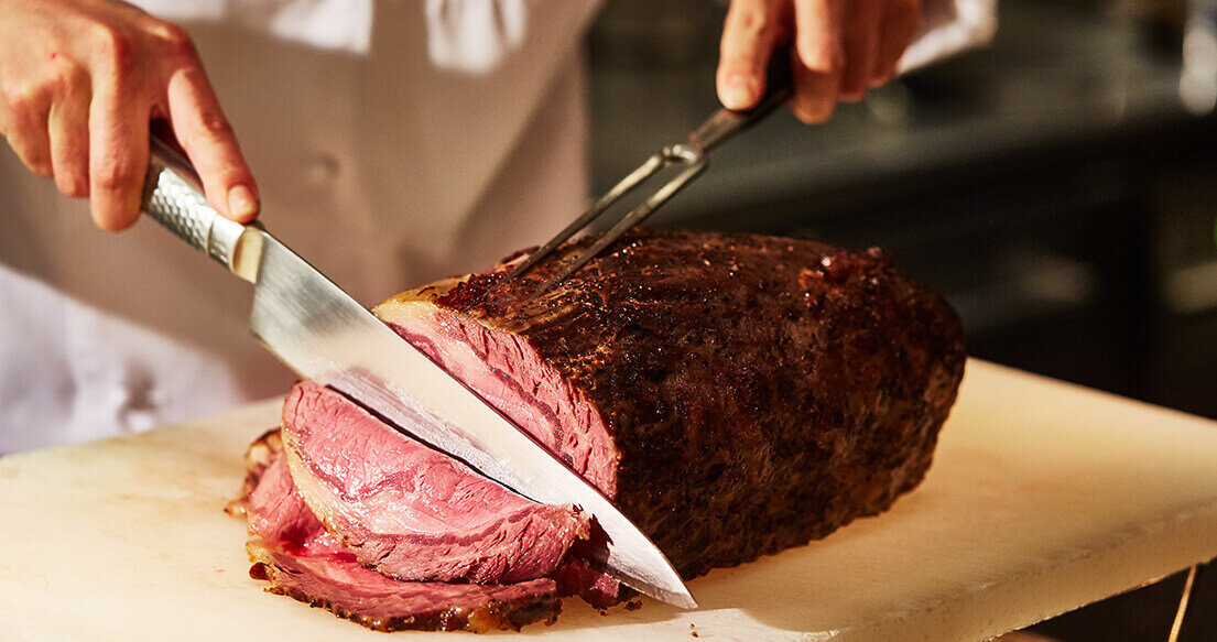 Roast beef with cutting service.