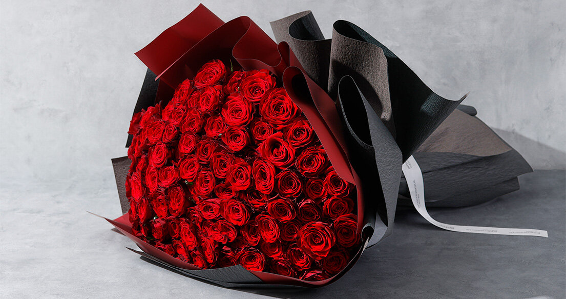 お誕生日や記念日などのお祝いに 薔薇の花束を贈りませんか